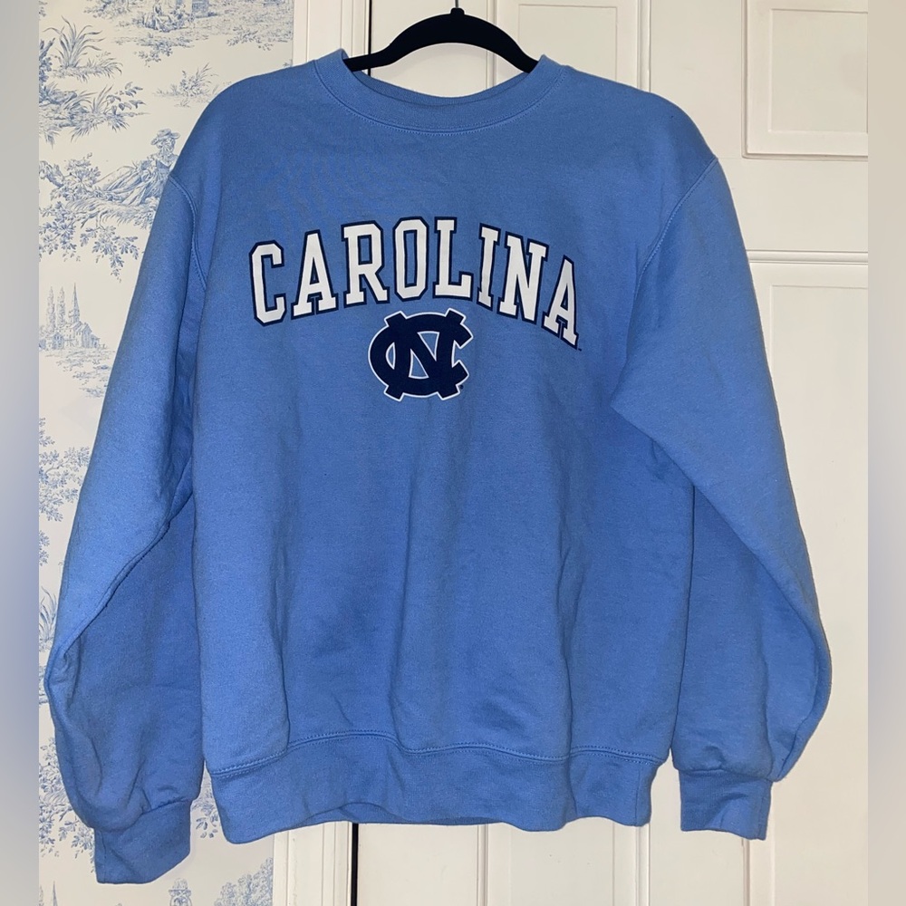 Medium champion UNC crew neck